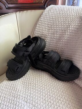Converse Chunky Adjustable Black Sport Sandals